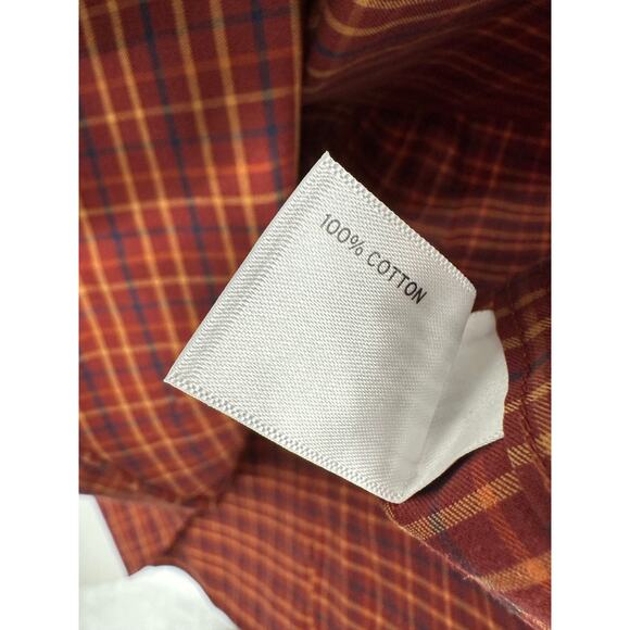 Duluth Trading Casual Button Down Shirt Men M Wrinklefighter Relaxed Fit Orange - Picture 8 of 8